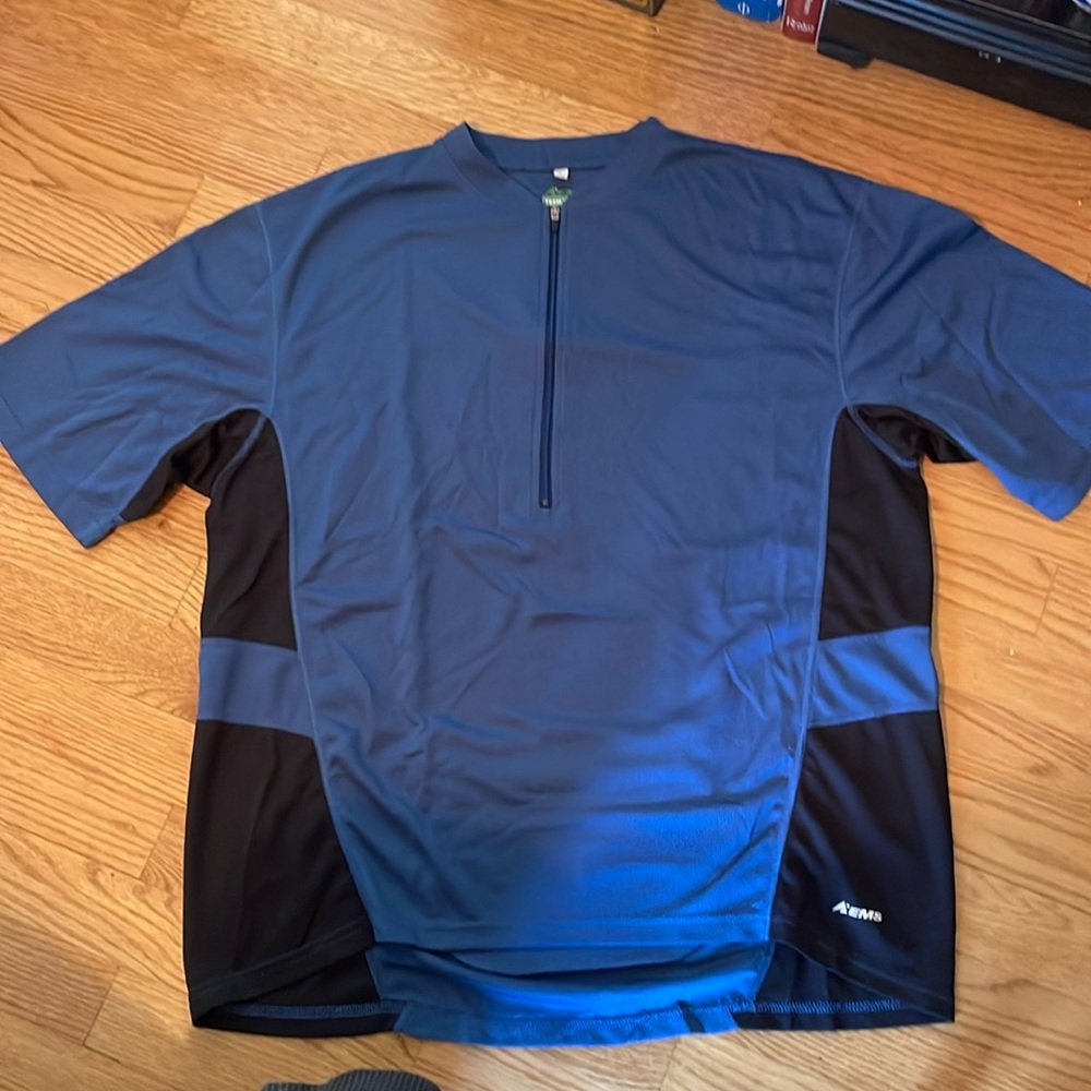 EMS Techwick blue & black athletic cycling shirt zip pocket on rear size Large